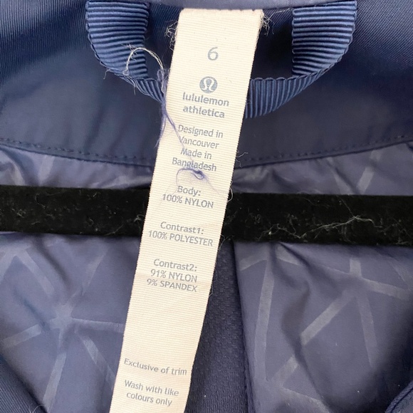 lululemon Fo-Drizzle Navy Jacket - Picture 3 of 9